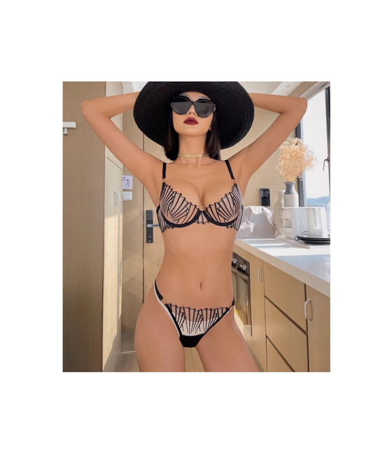 Kira - Two Piece Lingerie Set